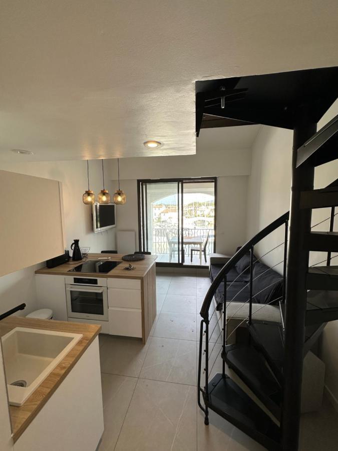 Apartment Comptemporain Vue Grimaud